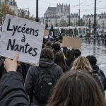 À Nantes, une deuxième mobilisation lycéenne a traversé le centre-ville
