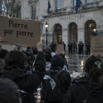 À Nantes, plusieurs centaines de personnes contre le projet de centre de rétention